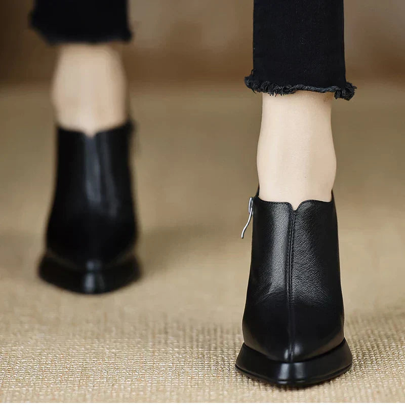 Carinia | Stylish Pumps