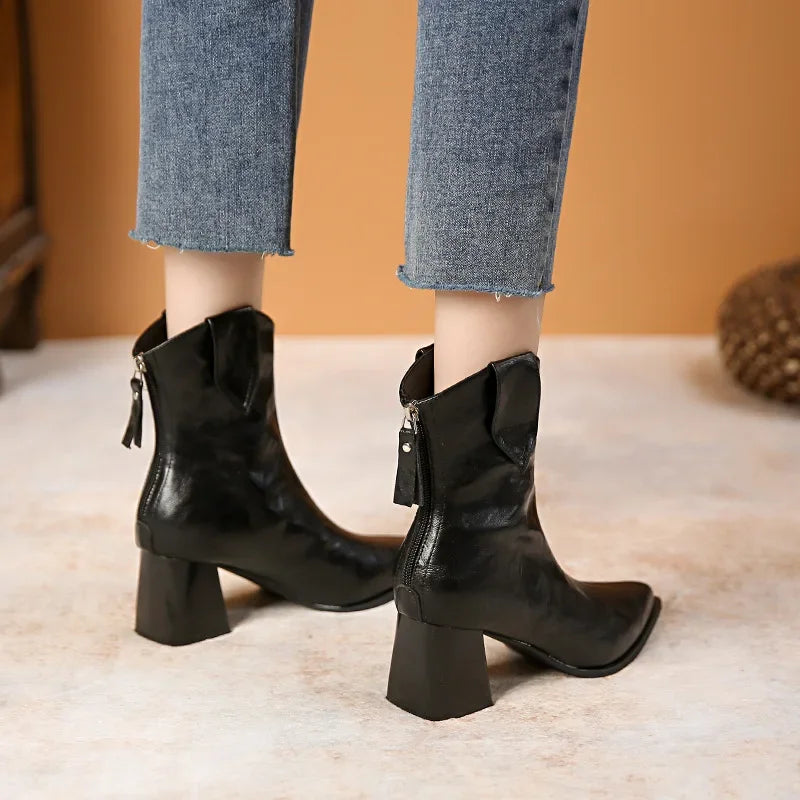 Chessa | Chelsea Boots